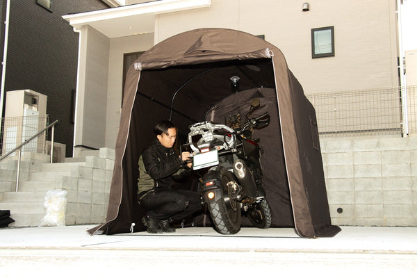 「梅雨の間、愛車はどこにある？」結露・錆・カビまで防ぐ換気口付き・金属製バイクシェルターがマイベスト売れ筋1位に選ばれた