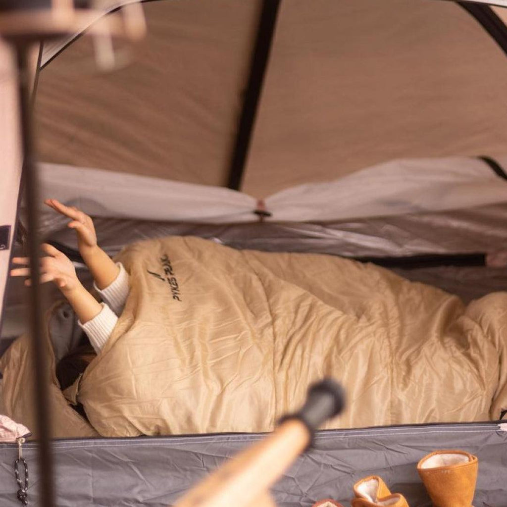 寝袋 マミー型 1800g 5色 シュラフ 丸洗い可能 キャンプ アウトドア