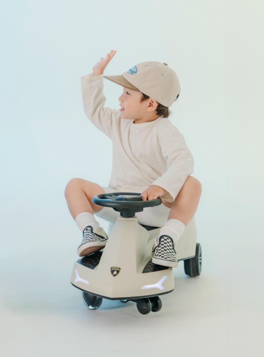 【ランボルギーニと異色のコラボ】キッズ スイングカー - PYKES PEAK